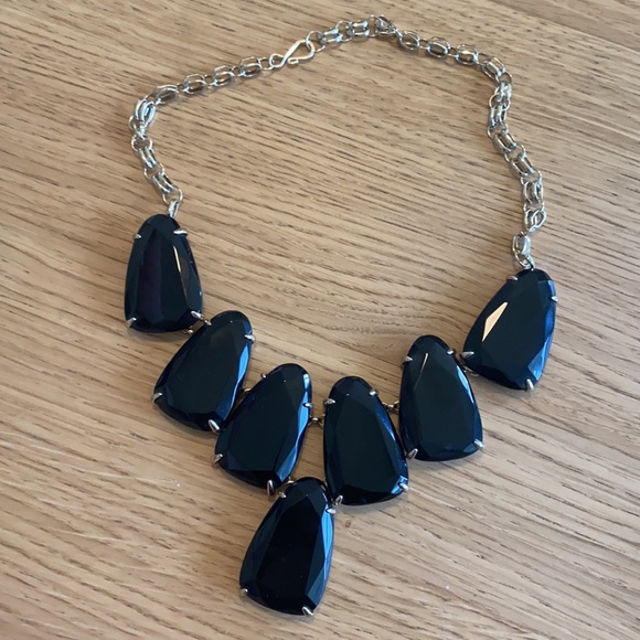 Kendra Scott Harlow Necklace - Picture 2 of 5